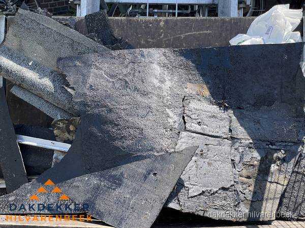 Kosten dakrenovatie: afvoer oud dakmateriaal in Hilvarenbeek Kosten dakrenovatie: afvoer oud dakmateriaal in Hilvarenbeek